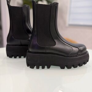Alexander McQueen Black Lug Platform Chelsea Boots